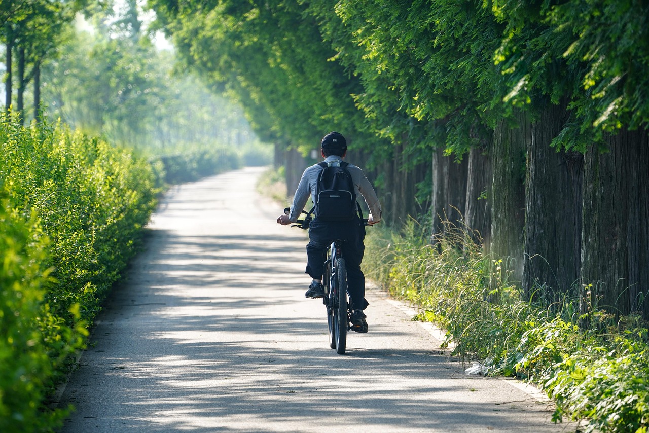 Jak wybrać sklep z częściami rowerowymi: jakość, fachowe doradztwo, ceny i zasady zwrotów